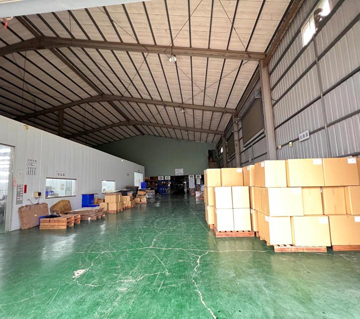 Warehouse vestibule and staging area for outgoing shipments